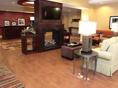 Hampton Inn Milan Экстерьер фото