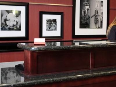Hampton Inn Milan Экстерьер фото