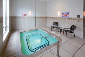 Hampton Inn Milan Экстерьер фото